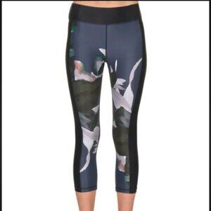 The upside Dark Lily print performance leggings size 6